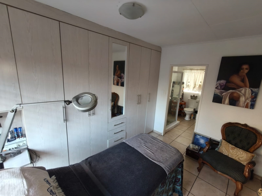 3 Bedroom Property for Sale in Safari Gardens North West